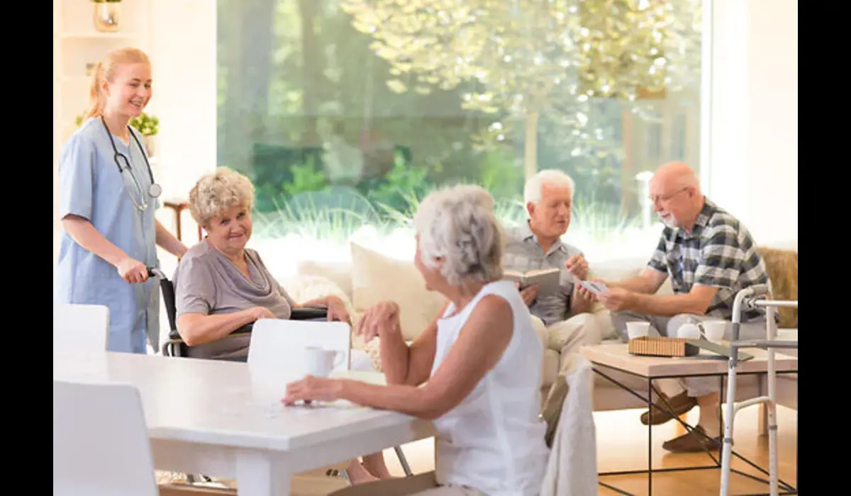 5 Key Benefits of Assisted Living for Seniors and Their Families